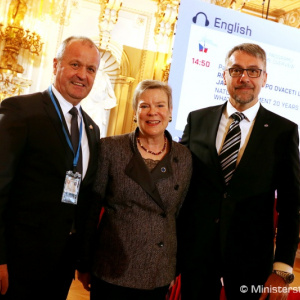 Ministri obrany krajín V4 rokovali v Prahe pri príležitosti 20. výročia vstupu Českej republiky do NATO