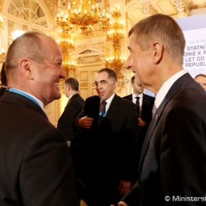 Ministri obrany krajín V4 rokovali v Prahe pri príležitosti 20. výročia vstupu Českej republiky do NATO