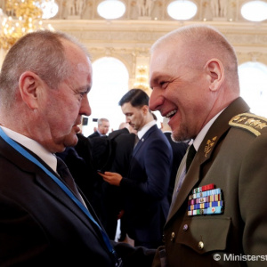 Ministri obrany krajín V4 rokovali v Prahe pri príležitosti 20. výročia vstupu Českej republiky do NATO