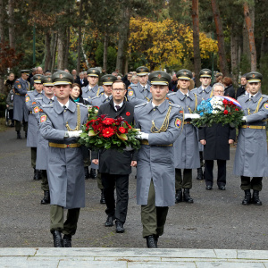 IKE9A5019