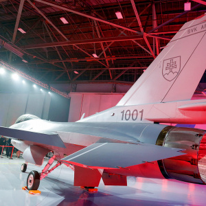 Stíhacie lietadlo F-16