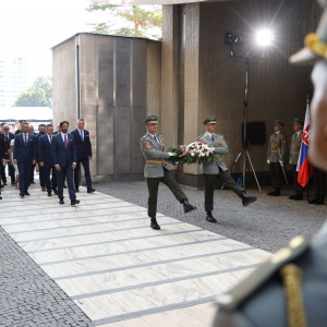 JNE_5438