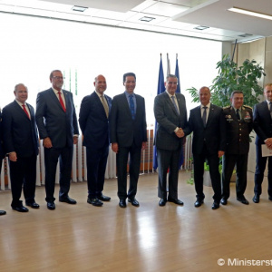 Minister obrany Peter Gajdoš rokoval s guvernérom štátu Indiana Ericom Holcombom