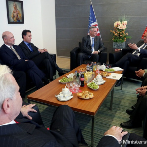 Minister obrany Peter Gajdoš rokoval s guvernérom štátu Indiana Ericom Holcombom