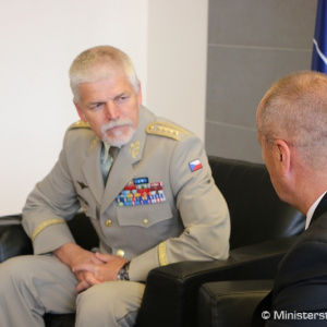 Minister Gajdoš sa stretol s predsedom Vojenského výboru NATO gen. Pavlom