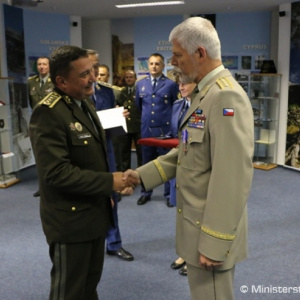 Minister Gajdoš sa stretol s predsedom Vojenského výboru NATO gen. Pavlom