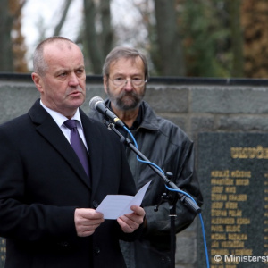 Minister Gajdoš vyzdvihol hodnotu demokracie počas pietnej spomienky pri príležitosti Dňa boja za slobodu a demokraciu