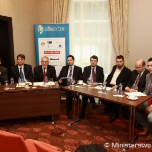 diskusia v rámci konferencie GLOBSEC 2011