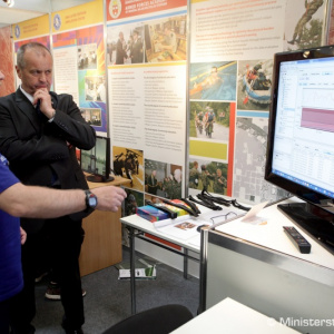 Minister obrany Peter Gajdoš otvoril medzinárodný veľtrh obrannej techniky IDEB 2016