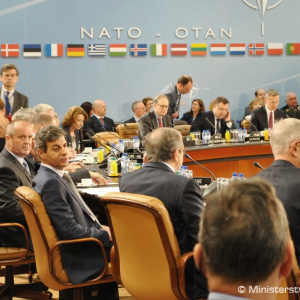 Generálny tajomník NATO J. Stoltenberg ocenil doterajšiu pomoc OS SR Ukrajine
